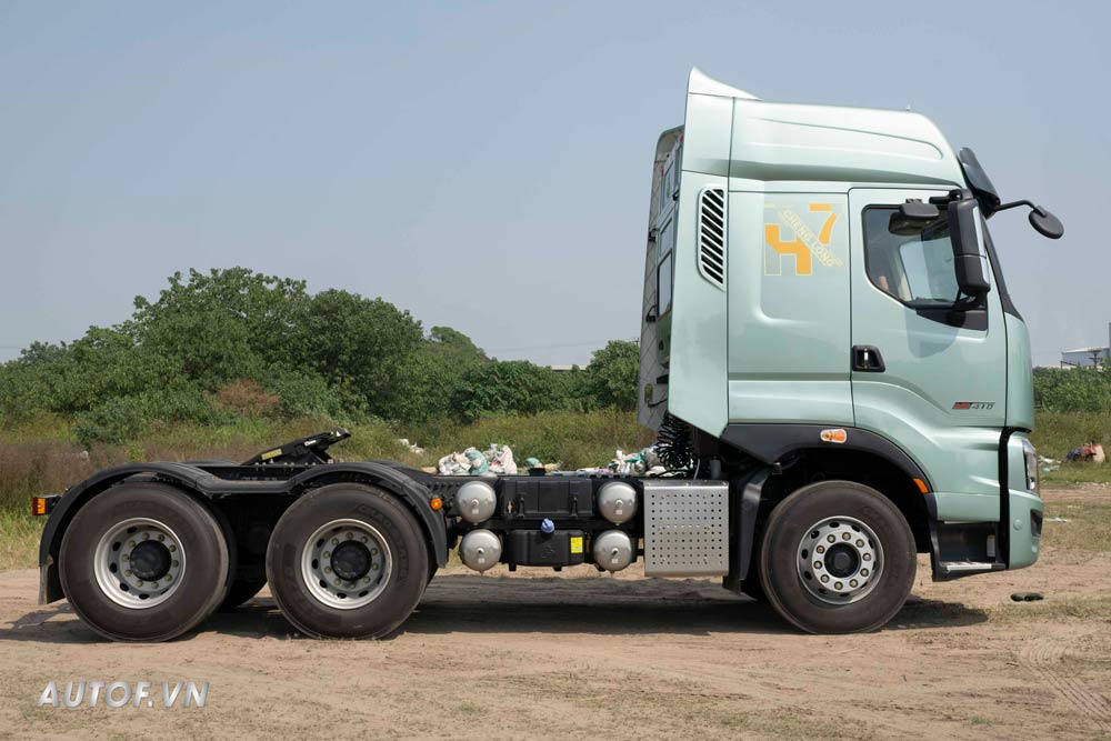 Đầu kéo ChengLong H7 410HP